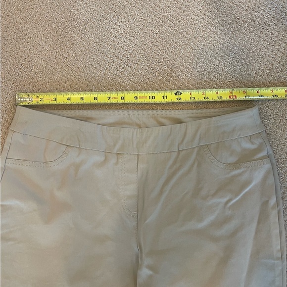 Kim Rogers Beige Dress Shorts - Picture 7 of 7